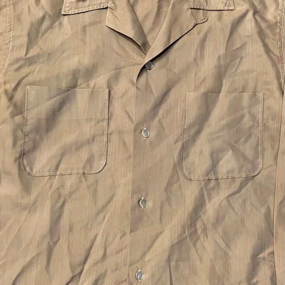 Vintage ‘60s button-up dress-shirt by Cranbrook with pearlized button detail - Picture 4 of 5